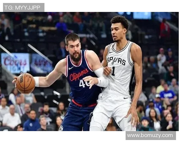 快船与马刺季后赛首轮对决解析双方战术与球员表现全面评估